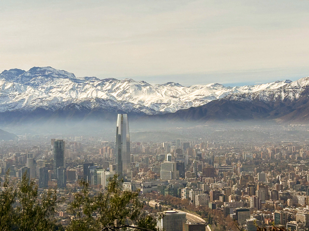 zdjęcie: widok ze Wzgórza San Cristóbal, Santiago, Chile