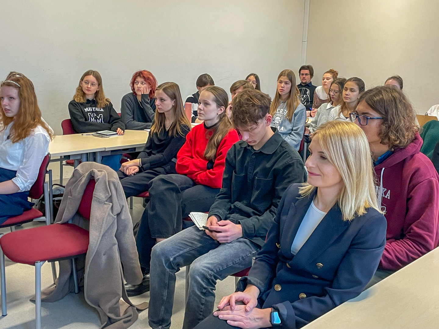 zdjęcie: publiczność siedząca w sali seminaryjnej