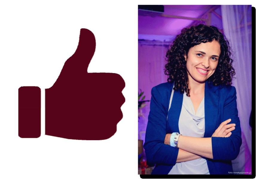 obraz kciuka w górę w barwach Wydziału Anglistyki nałożony oraz zdjęcie dr hab. Urszuli Kizelbach