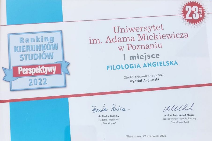 Zdjęcie przedstawiające okolicznościowy dyplom rankingu Perspektyw dla kierunku Filologia angielska za zajęcie pierwszego miejsca w roku 2022